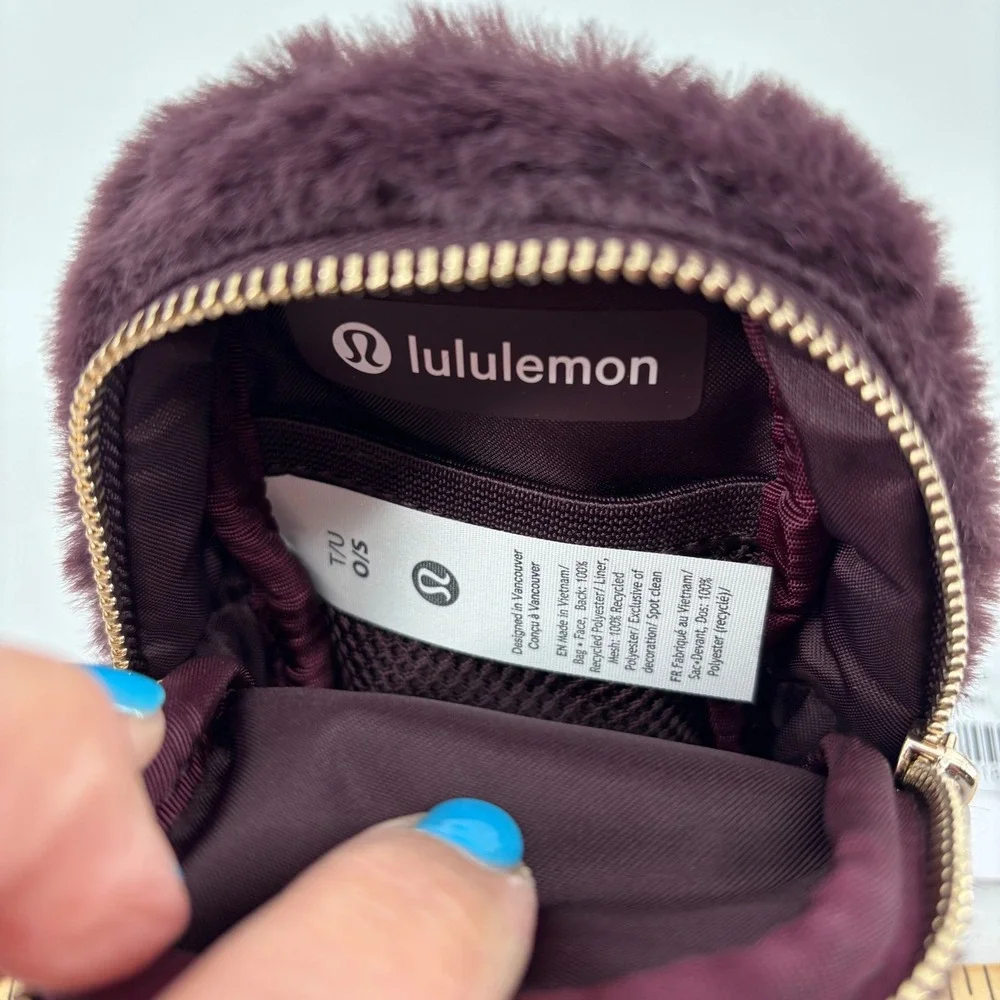 Lululemon Everywhere Backpack Nano Plush Fleece Womens OS Black Plum NEW Gold HW